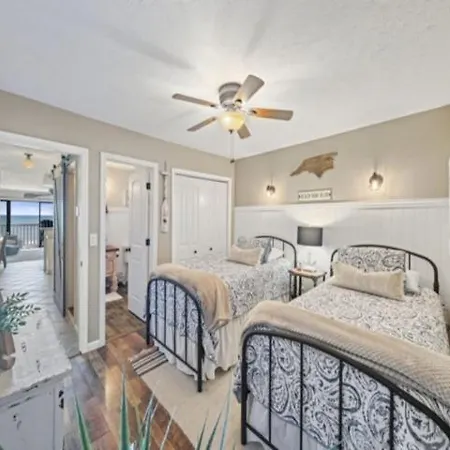 Conched Out: Oceanfront Retreat in Carolina Beach